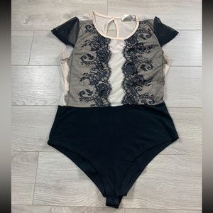 Sans Souci Black Lace Cap Sleeve Bodysuit